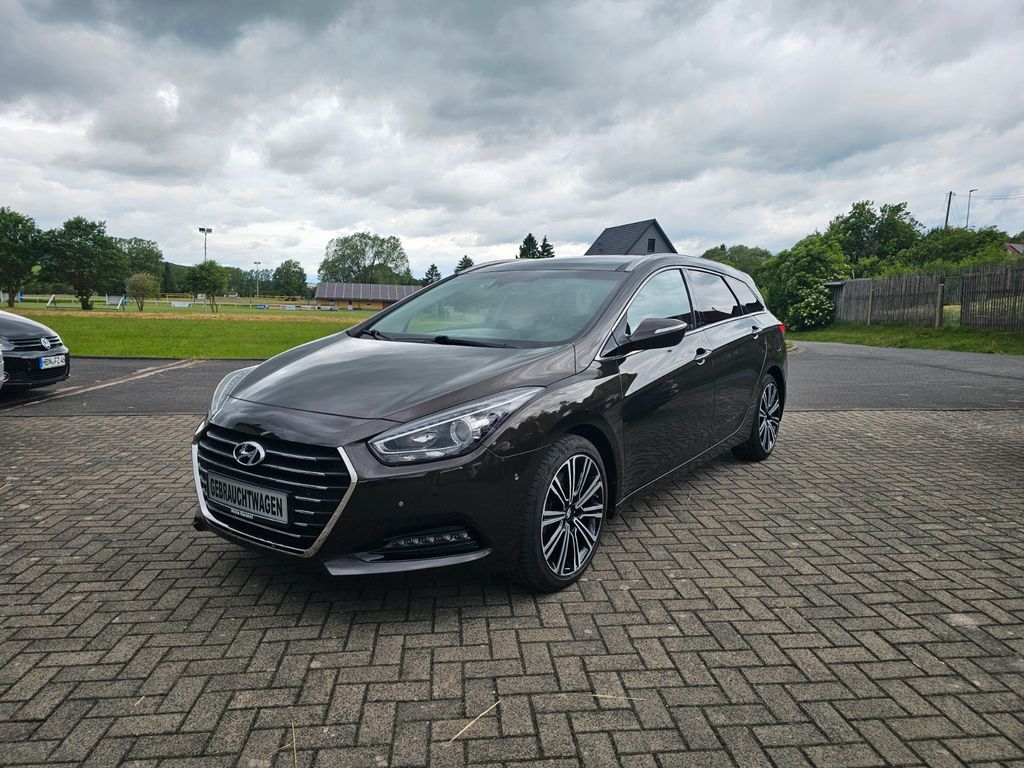 Bild des Angebotes Hyundai i40 141PS Premium Blue "Navi,Kamera,Panoramadach