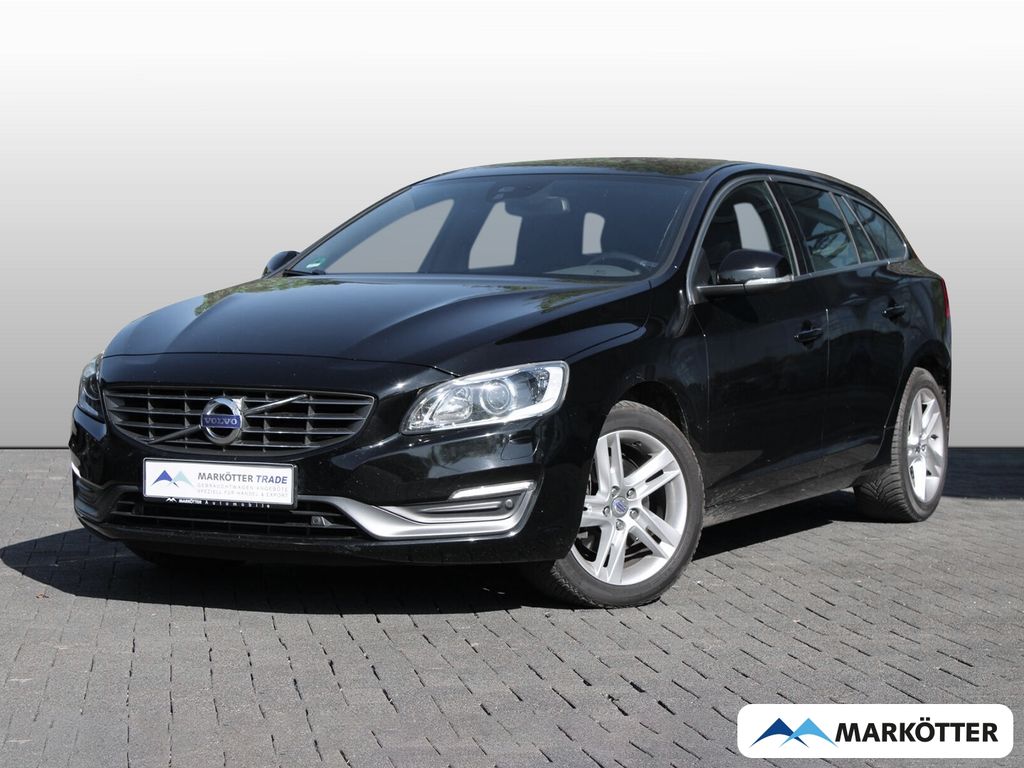 Bild des Angebotes Volvo V60 Kombi Momentum/PDC/AHK/NAVI/