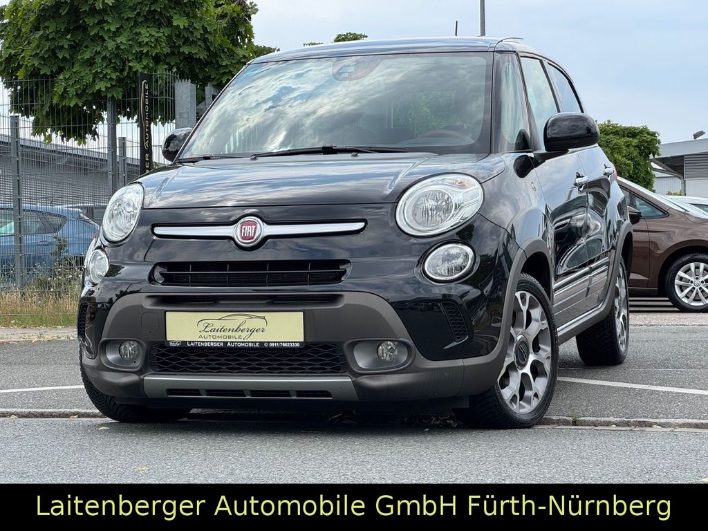 Bild des Angebotes Fiat 500L Trekking 1.6 JTDM*NAVI*LEDER*AHK*SHZ*PANO