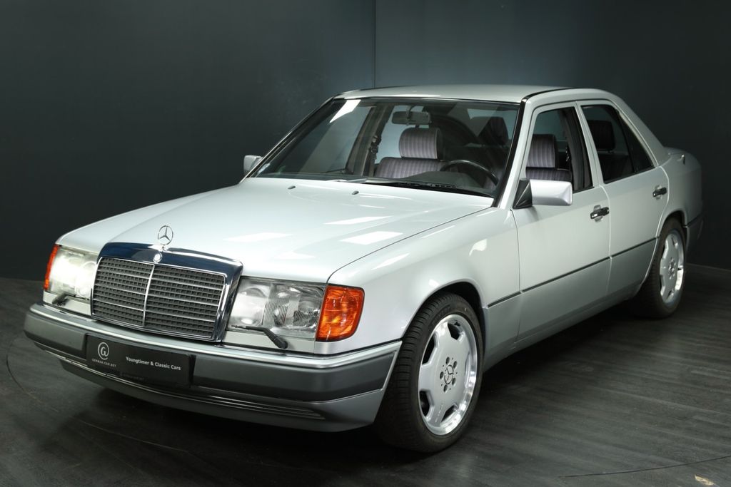 Bild des Angebotes Mercedes-Benz 300 E 24-V Automatik, Klima, nur 61.400 km !