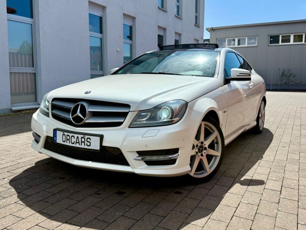 Bild des Angebotes Mercedes-Benz C 180 BlueEFFICIENCY Coupé AMG Paket*Xenon*Pano