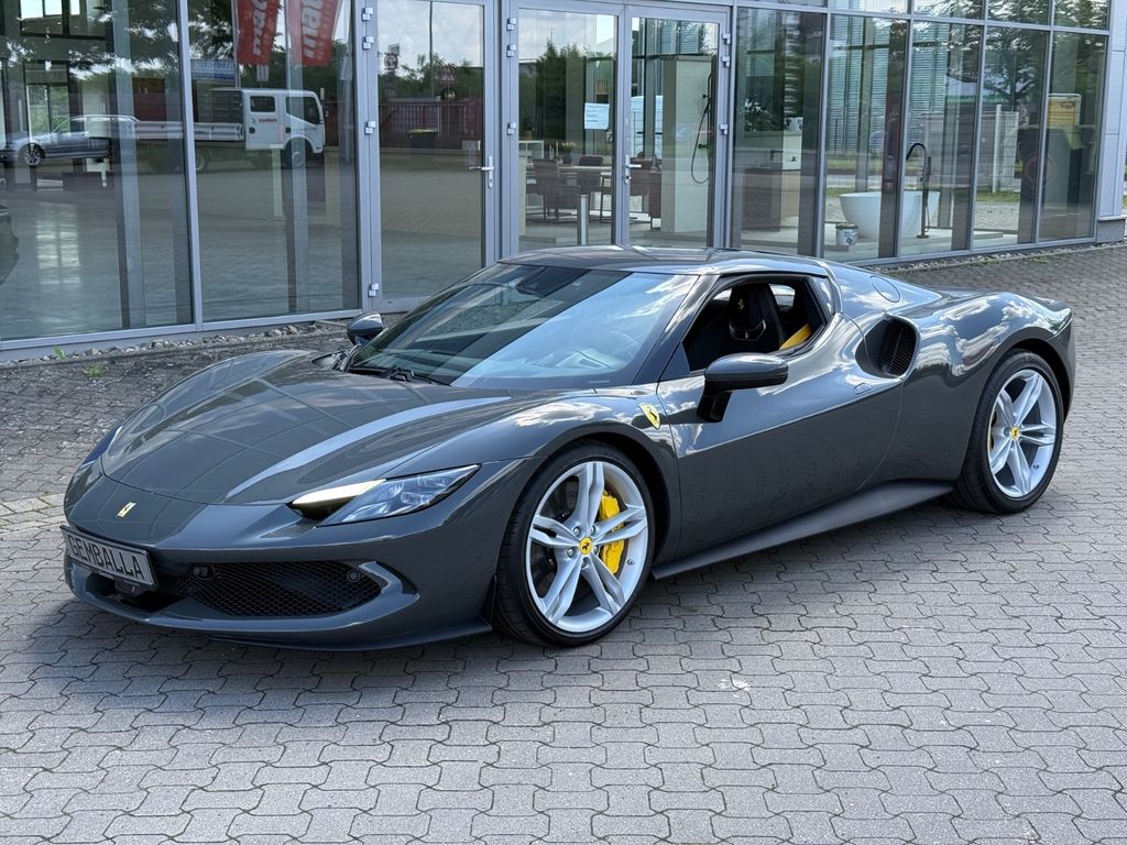 Bild des Angebotes Ferrari 296 GTB, JBL, LIFT, DEUTSCHES FZG AUS 1. HAND