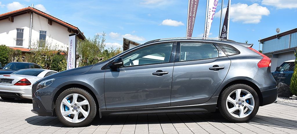 Bild des Angebotes Volvo V40 Cross Country Momentum AWD