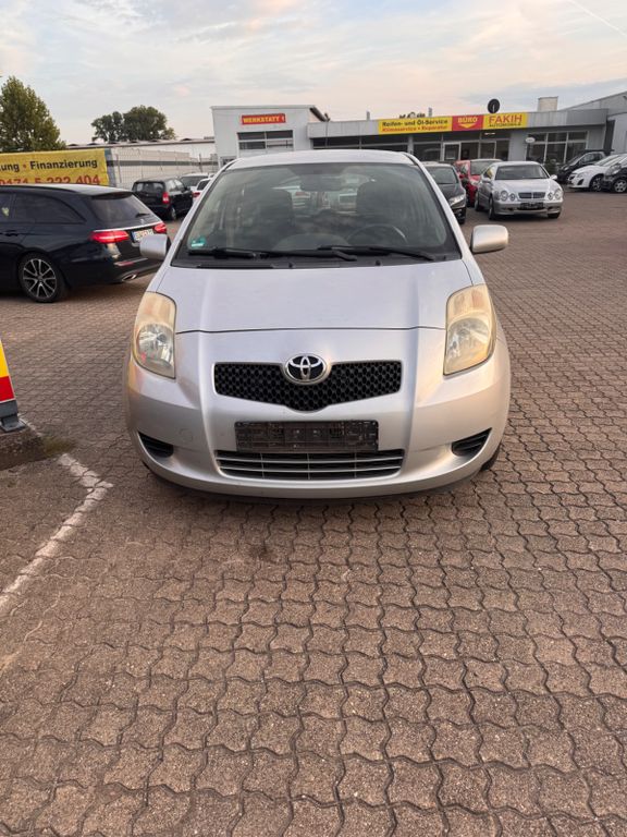 Toyota Yaris Sol