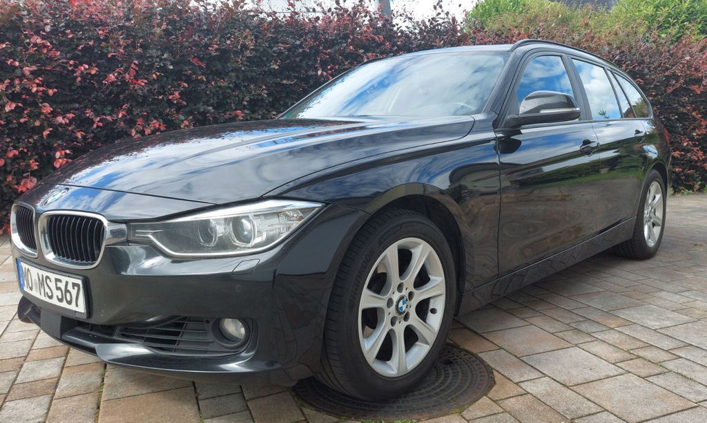 Bild des Angebotes BMW 330d Touring Automatic -