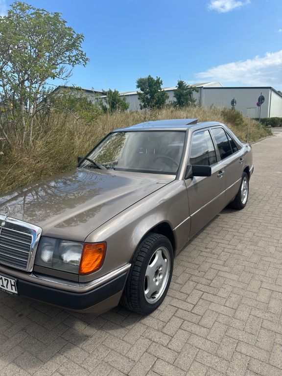 Bild des Angebotes Mercedes-Benz W124 250 D