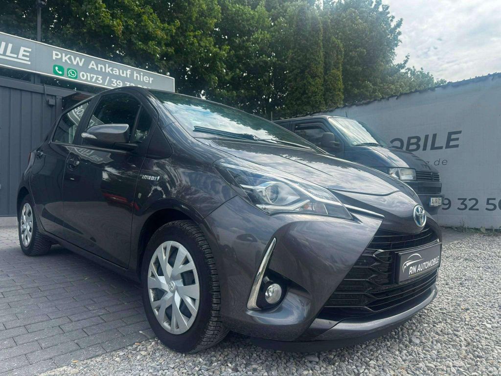 Bild des Angebotes Toyota Yaris Exclusive  **AHK / SCHECKHEFTGEPFLEGT**