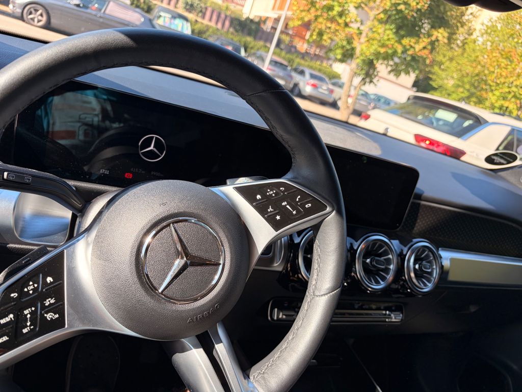 Bild des Angebotes Mercedes-Benz GLB220 4Matic|7-Sitzer|Panorama|Standheizung|360