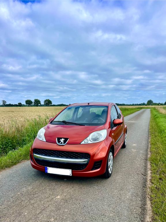 Bild des Angebotes Peugeot Schöner Peugeot- 107 Filou
