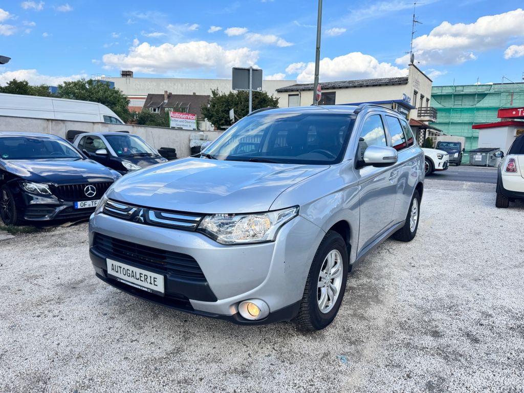 Mitsubishi Outlander ClearTec Invite 4WD Automatik-1.Hand.!