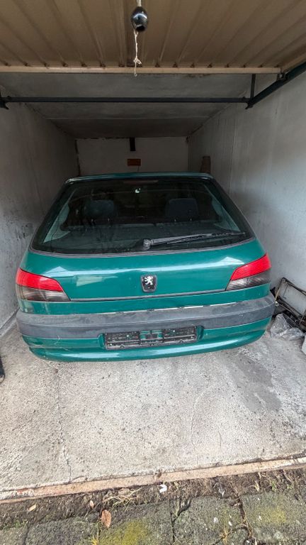 Bild des Angebotes Peugeot 306 1.8 XR XR
