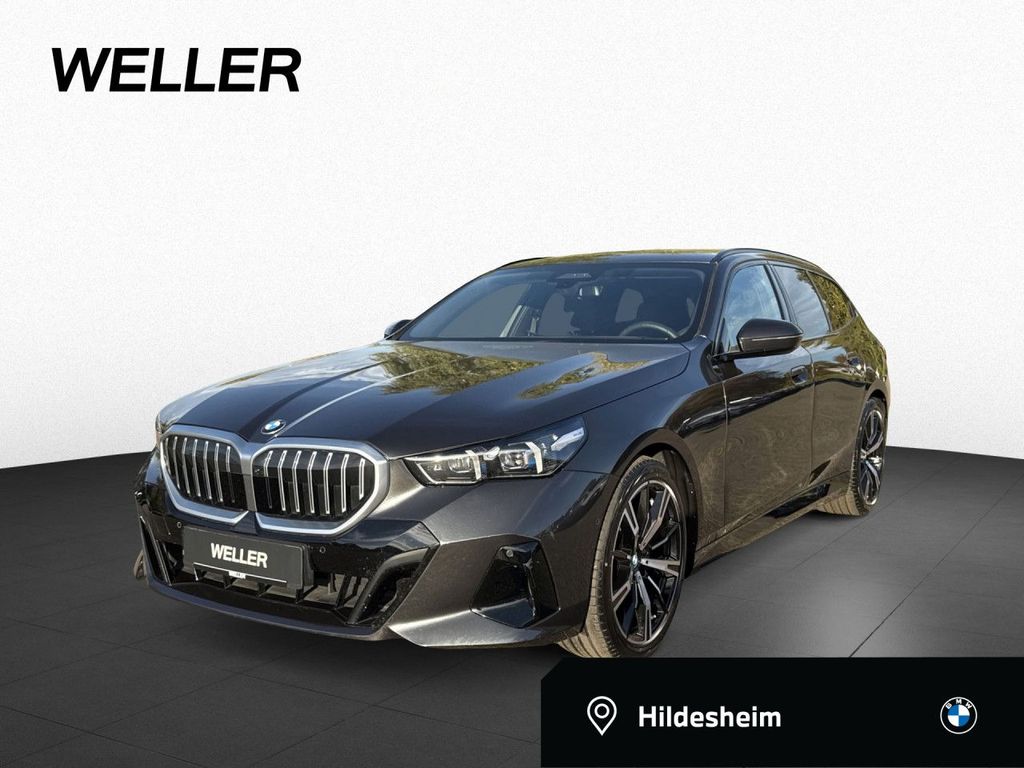 Bild des Angebotes BMW 520d T M Sport StHz,AHK,AutoB,DAPro,PAPro,LivePr