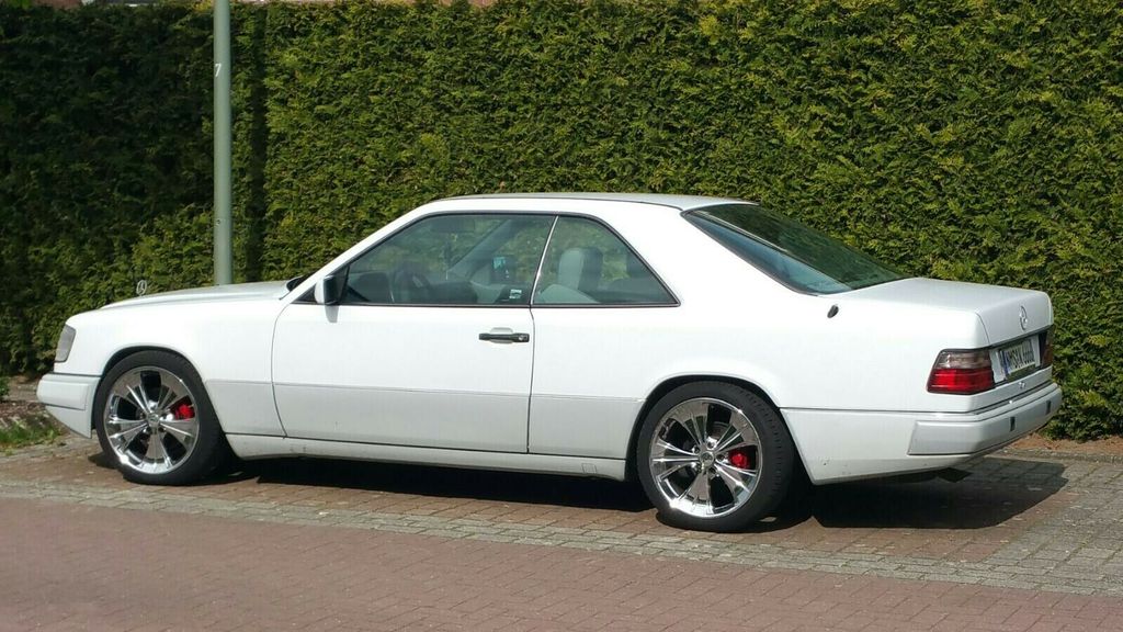 Bild des Angebotes Mercedes-Benz Mercedes W124 CE 220