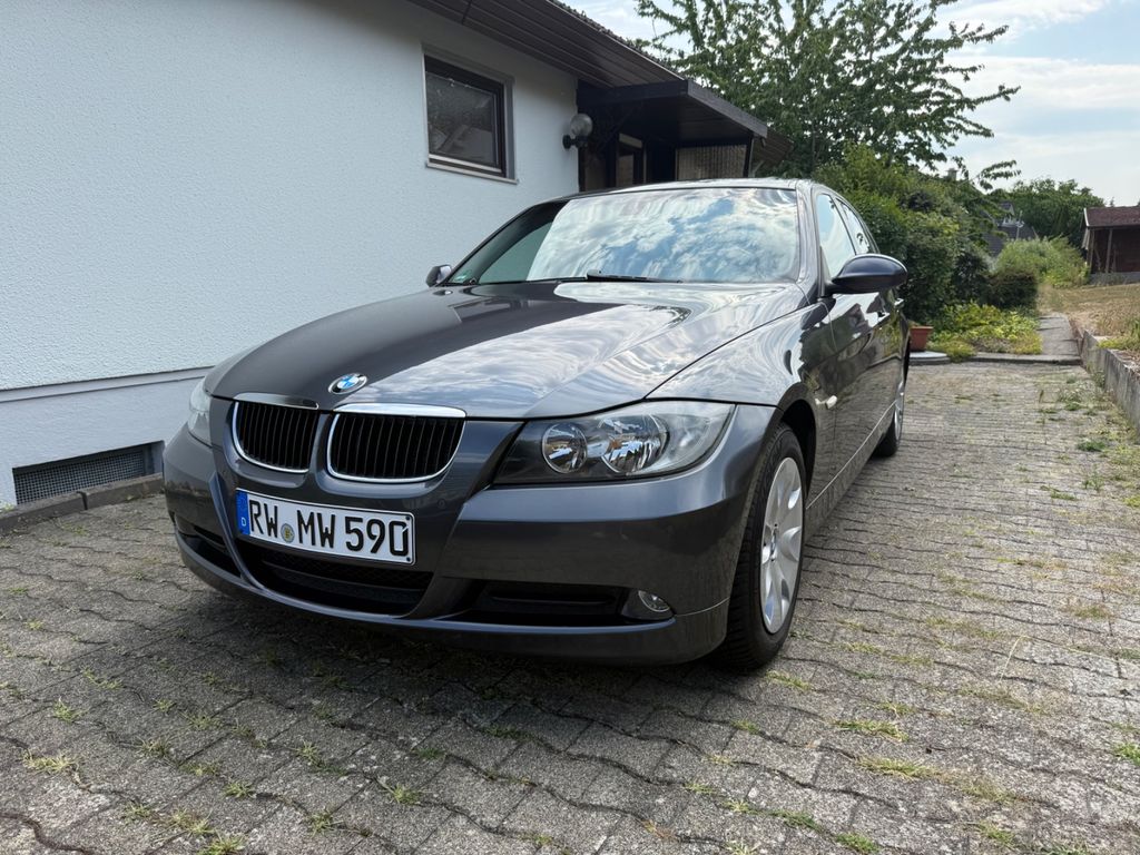 Bild des Angebotes BMW E90 318i
