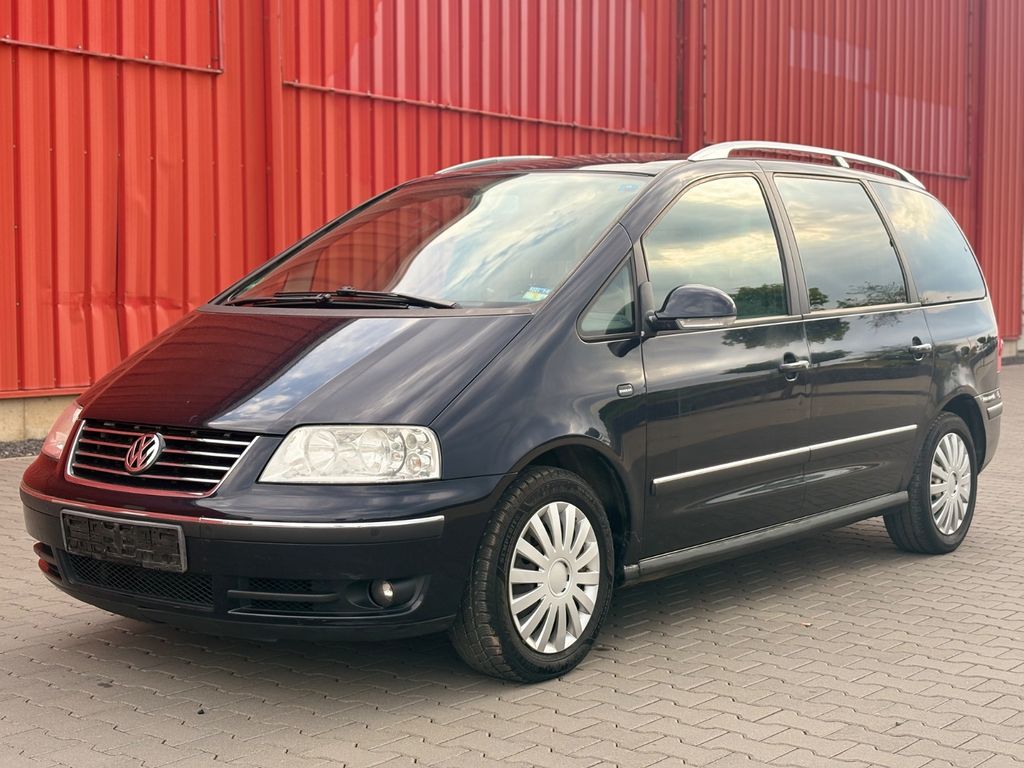 Bild des Angebotes Volkswagen Special 1.9 TDI 150PS 7Sitzer Navi AHK PDC PANO