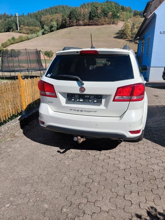 Bild des Angebotes Fiat Freemont 2.0 16V Multijet Automatik Allrad L...
