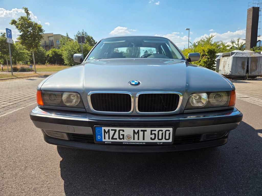 Bild des Angebotes BMW 730i V8 e38