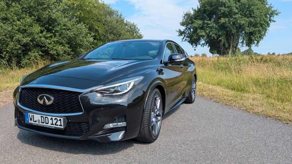 Infiniti Q30S 2.0t DCT AWD Tech Sport Guter Zustand