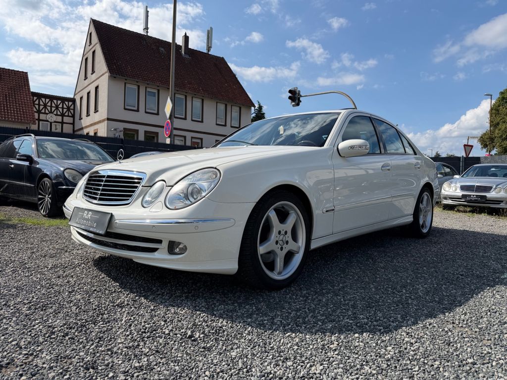 Bild des Angebotes Mercedes-Benz E 500  Avantgarde 18 AMG HarmanKardon BiXenonPDC