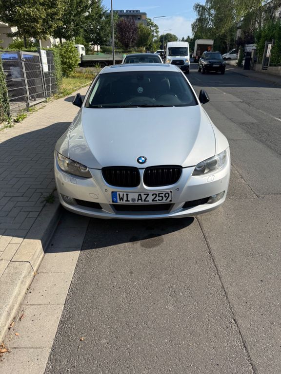 Bild des Angebotes BMW 320d -