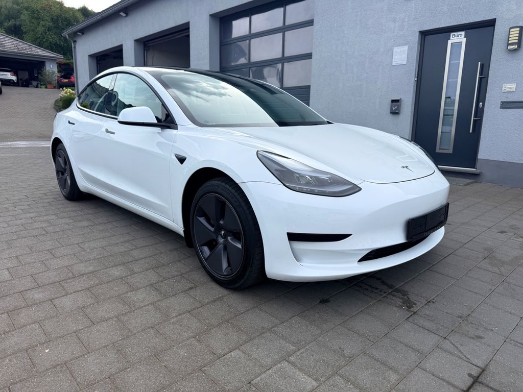Bild des Angebotes Tesla Model 3 SR RWD | *1. Hand* | AMD RYZEN |