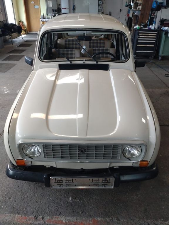 Renault R 4