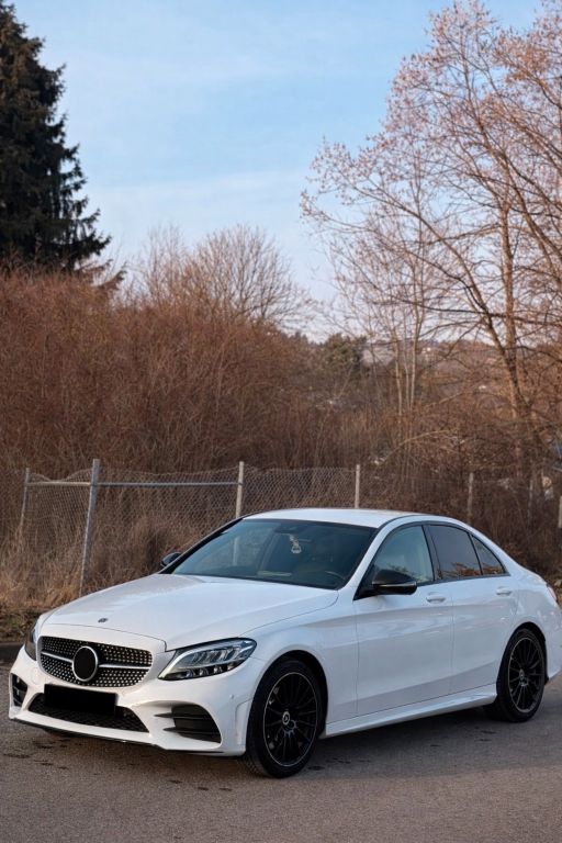 Bild des Angebotes Mercedes-Benz C 180d Autom. -AMG Line - 2020
