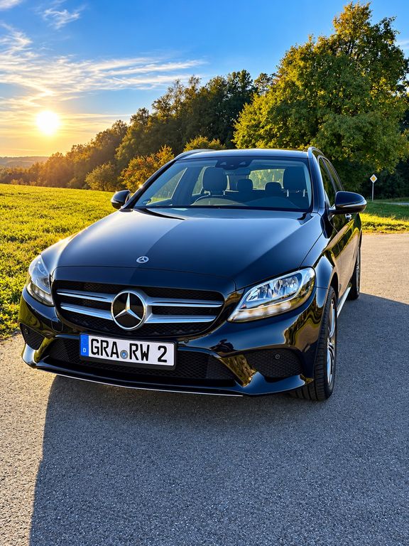 Bild des Angebotes Mercedes-Benz C 200 d T-Modell | Pano | CarPlay | SzHzg