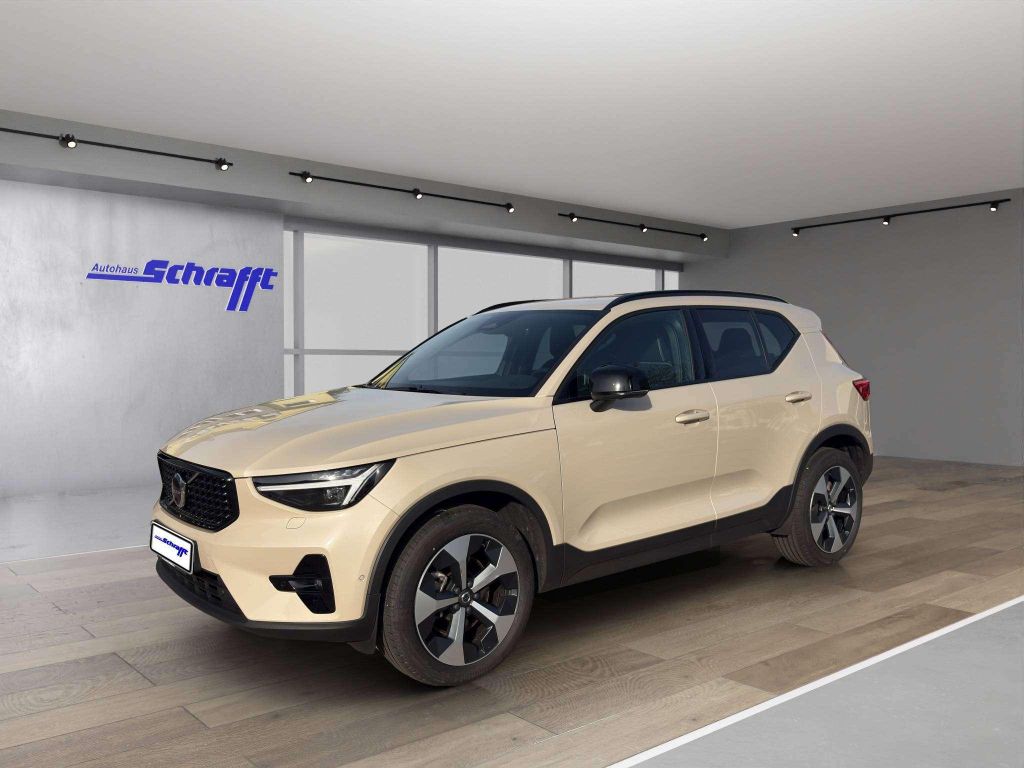 Bild des Angebotes Volvo XC40 Plus Dark B4 2WD Deal Attack bis 30.10.2026