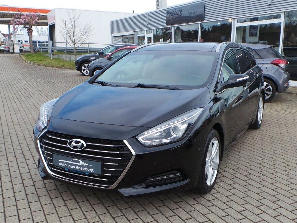 Bild des Angebotes Hyundai i40 cw Premium LEDER NAVI KAMERA EL. HECKKLAPPE