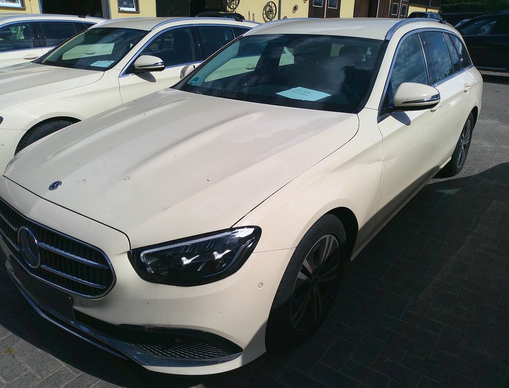 Bild des Angebotes Mercedes-Benz E 200 E TAXI .