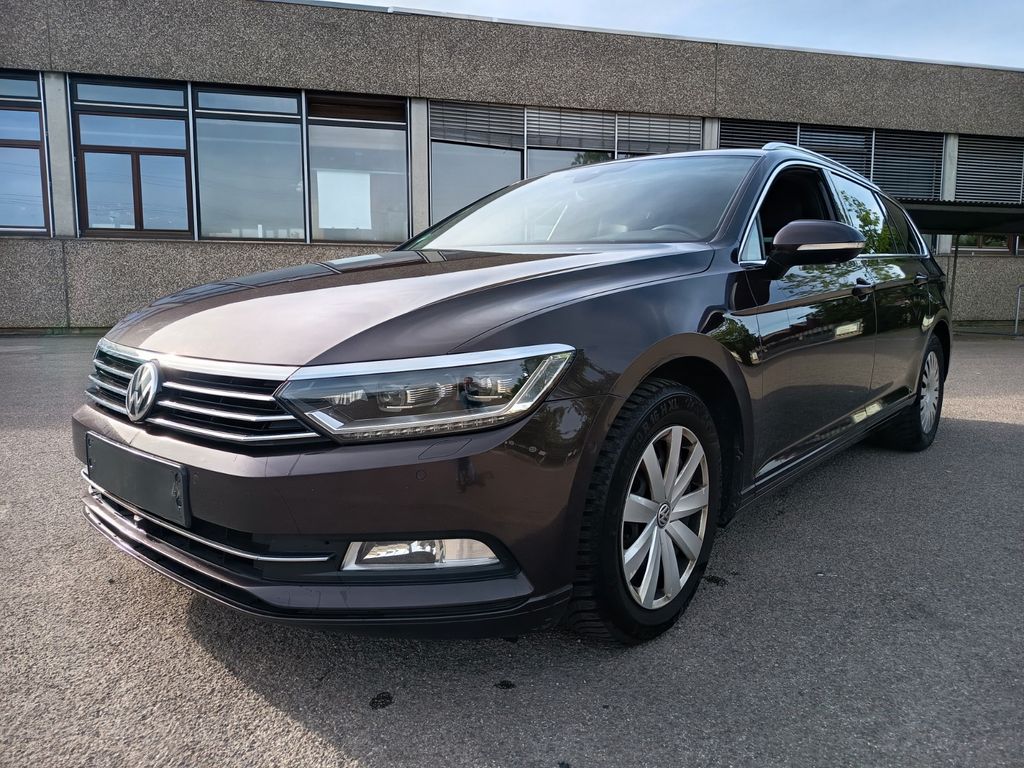 Bild des Angebotes Volkswagen Passat Variant Comfortline R-Line-Paket