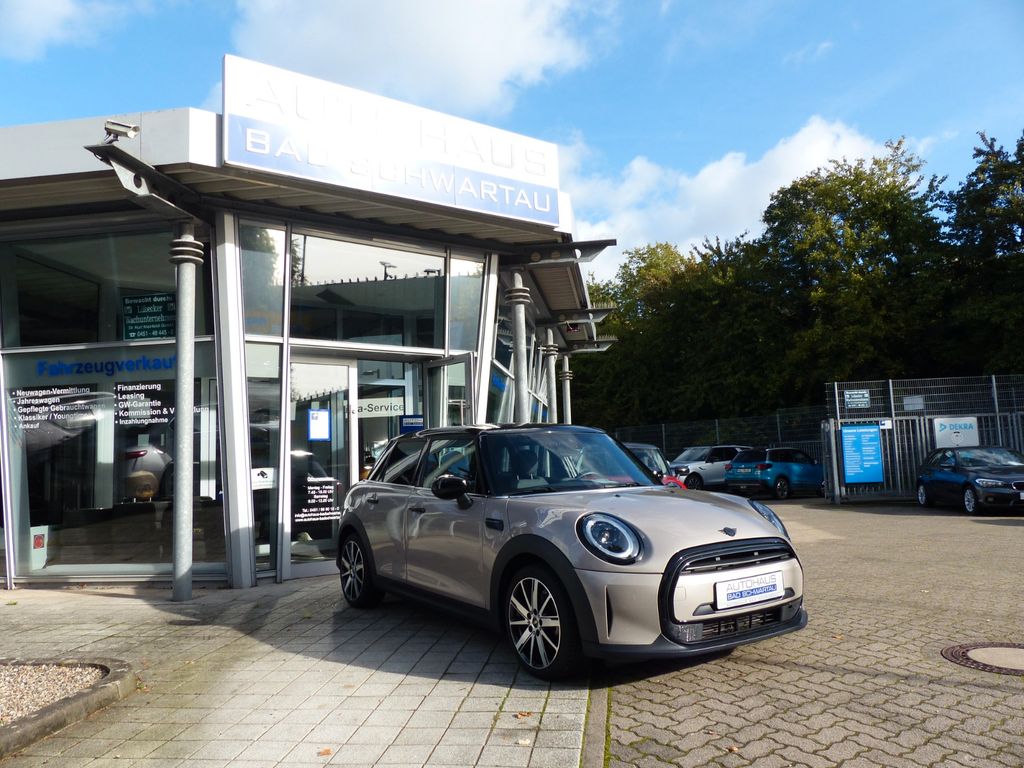 Bild des Angebotes MINI Cooper "Classic Trim" Aut., LED, Navi, RFK uvm.