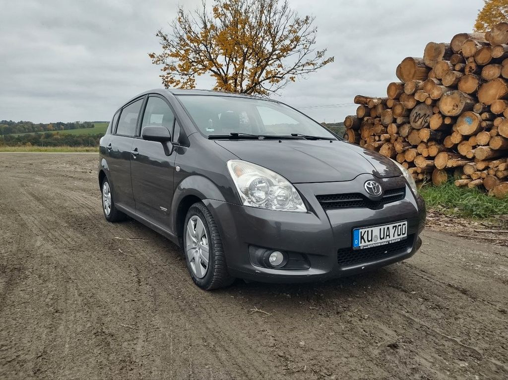 Bild des Angebotes Toyota Corolla Verso 2.2  D-4D