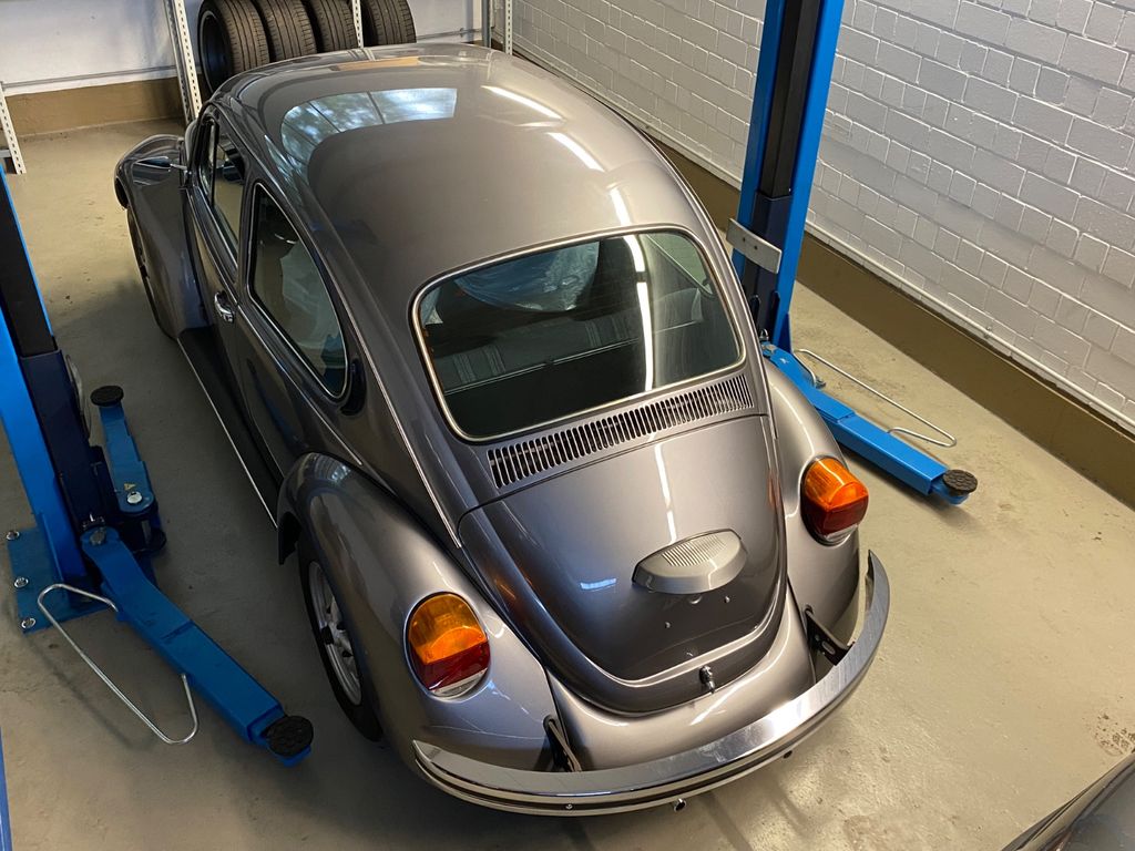 Bild des Angebotes Volkswagen *DER* letzte Jubi Käfer in seltenem Zinkgrau !!!