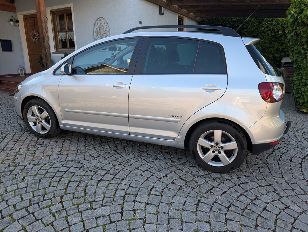 Bild des Angebotes Volkswagen Golf Plus 2.0 TDI DSG DPF United