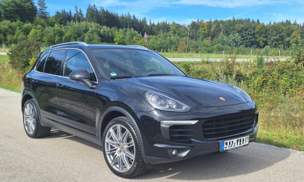 Bild des Angebotes Porsche Cayenne Diesel - 8x bereift