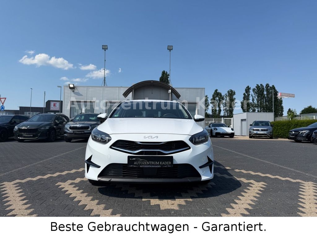 Bild des Angebotes Kia Ceed*1.Hand*MwSt*Navi*LED*R-Kam*Spurhalte Assist