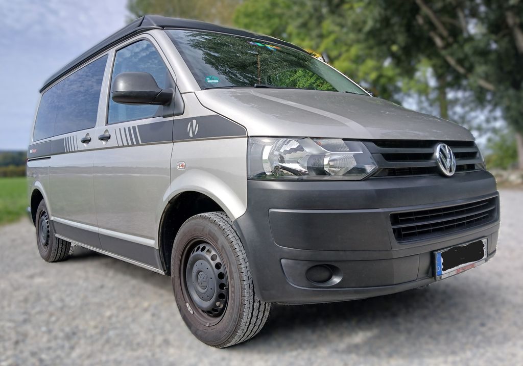 Bild des Angebotes Volkswagen T5 zum Camper ausgebaut