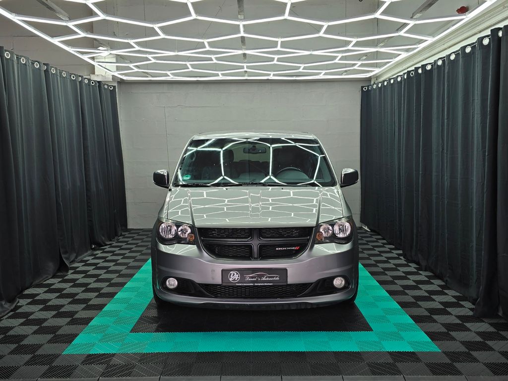 Bild des Angebotes Dodge GrandCaravan3.6Automatik,7-Sitzer,TÜV/INSP. NEU
