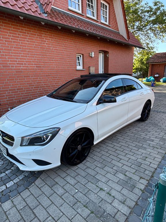 Bild des Angebotes Mercedes-Benz Mercedes CLA 220 CDI Automatik | Panorama | CarP