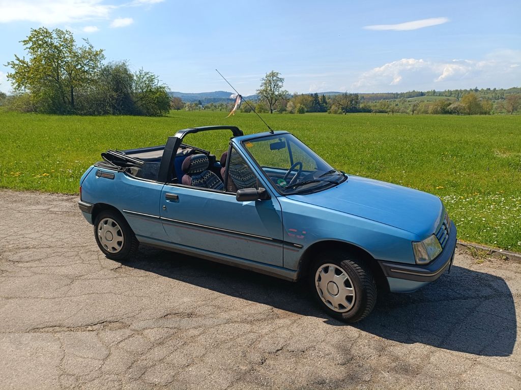 Peugeot 205 CJ Cabrio