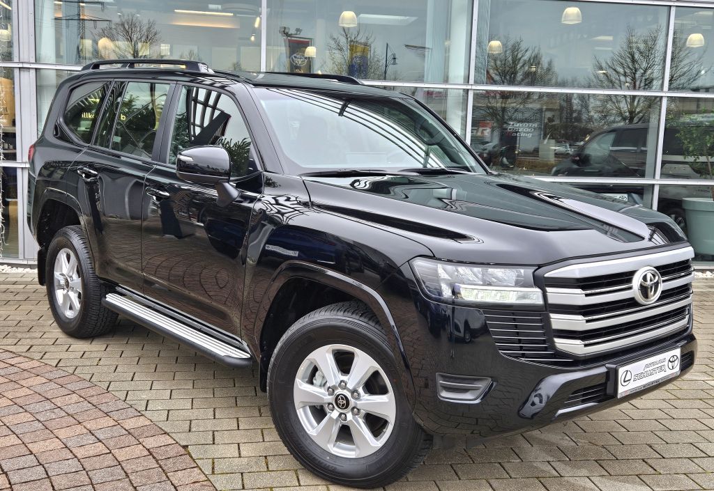 Toyota Land Cruiser LC300
