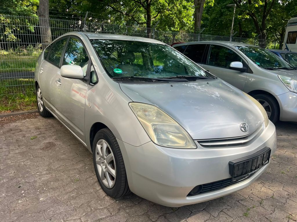 Bild des Angebotes Toyota Prius 1.5-l-VVT-i Sol