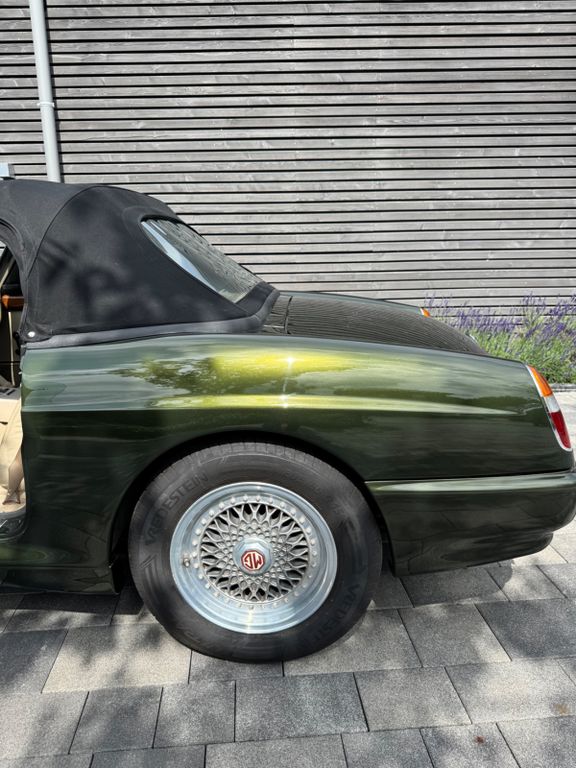 Bild des Angebotes MG RV8 Linkslenker