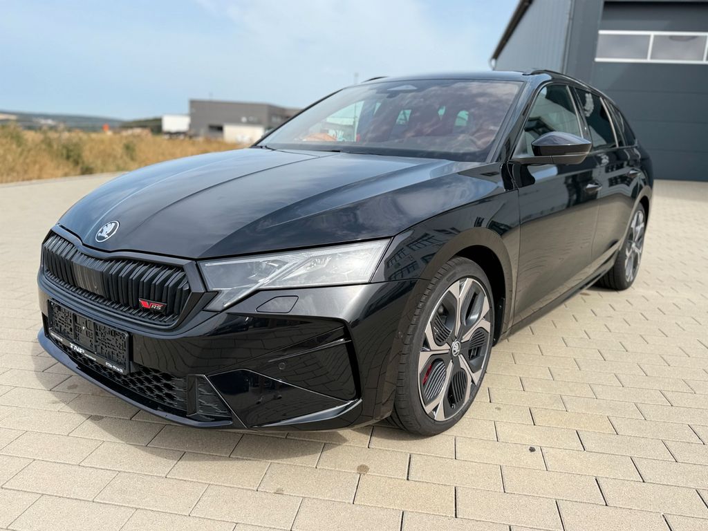 Skoda Octavia RS Combi+DCC+AHK+PANO+CANTON