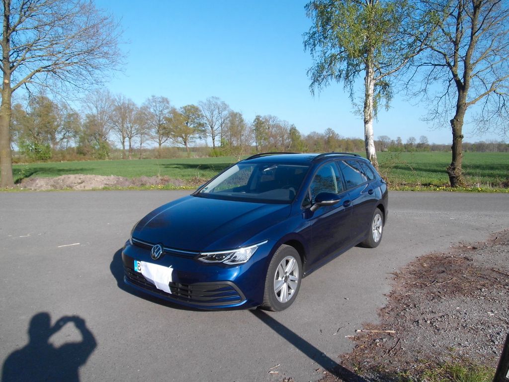 Bild des Angebotes Volkswagen Golf 2.0 TDI SCR DSG Life Var.Life Werksgarantie
