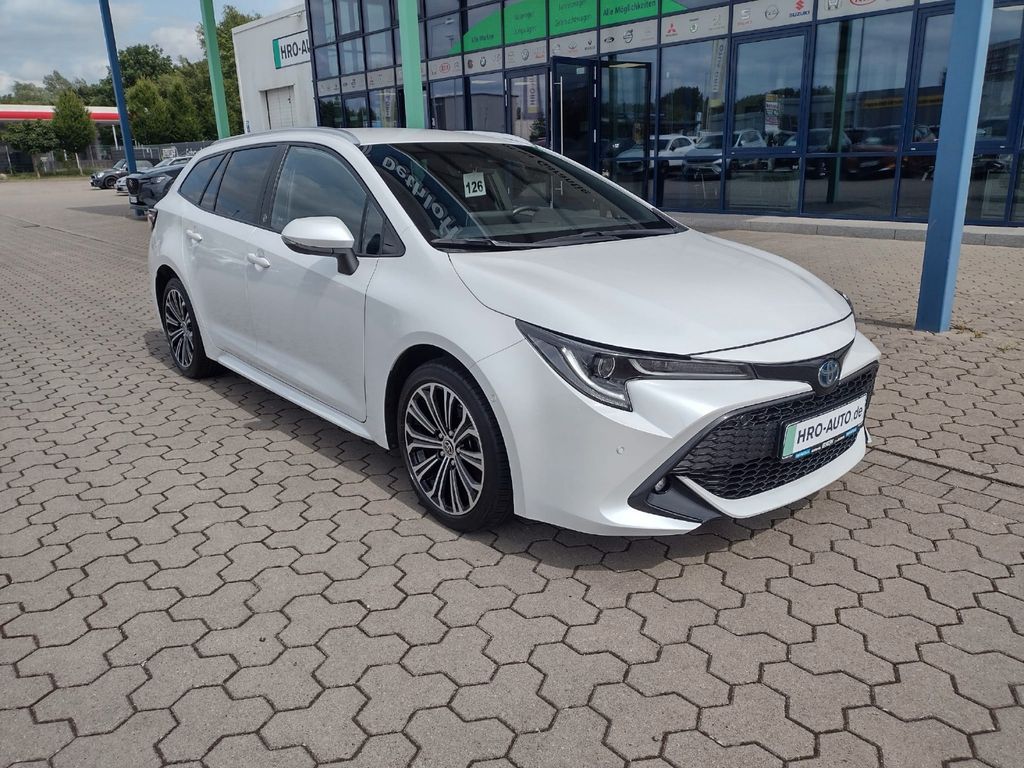 Bild des Angebotes Toyota Corolla Touring Sports Hybrid Team Deutschland