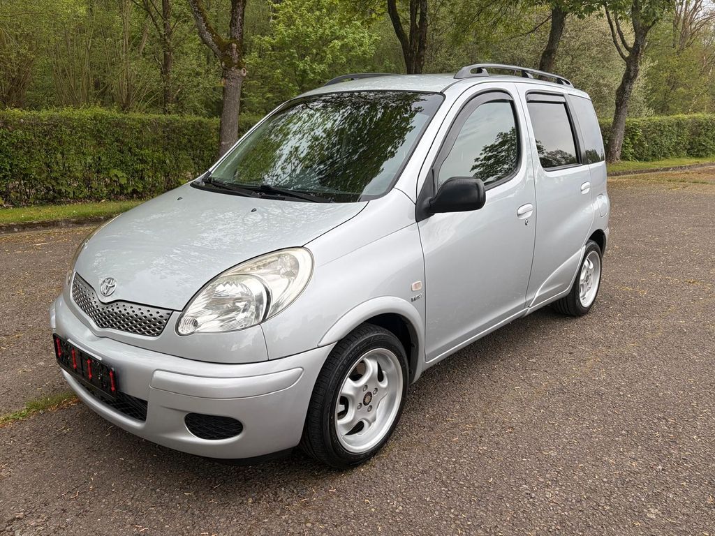 Bild des Angebotes Toyota Yaris Verso 1.3 Sol