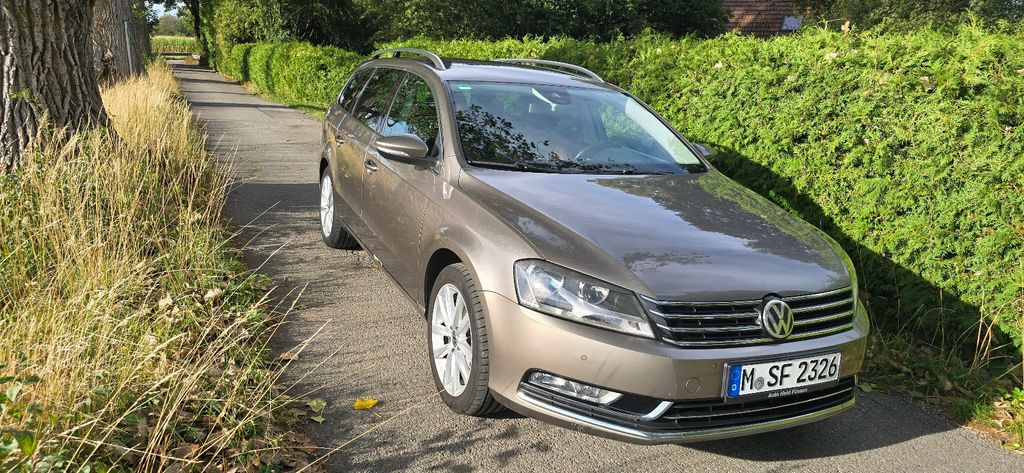 Bild des Angebotes Volkswagen Passat Variant 2.0 TDI DSG 4M 125kW Highline...
